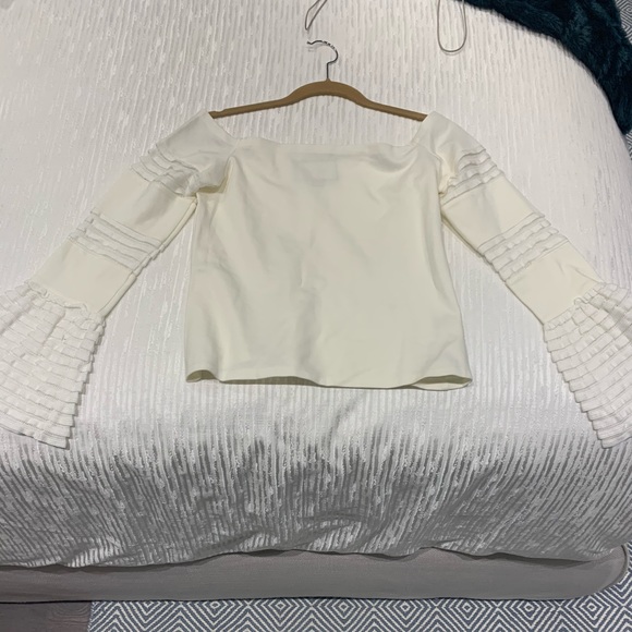 ALEXIS Off the shoulder cutest top - Picture 1 of 4